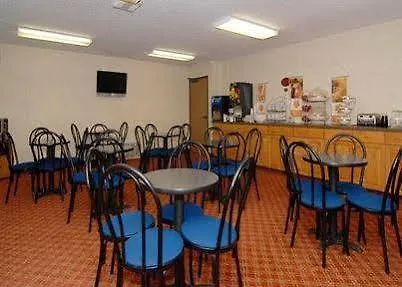 Motel Red Roof - I-94/medical Center 2*
